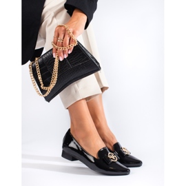 Eleganta lackade lågklackade loafers från Vinceza svart 1