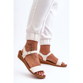 Klassiska vita Arya sandaler med låg kil 1