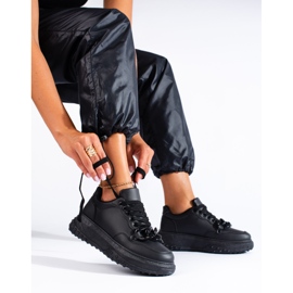 Svarta sneakers för kvinnor med en Shelovet-kedja 1