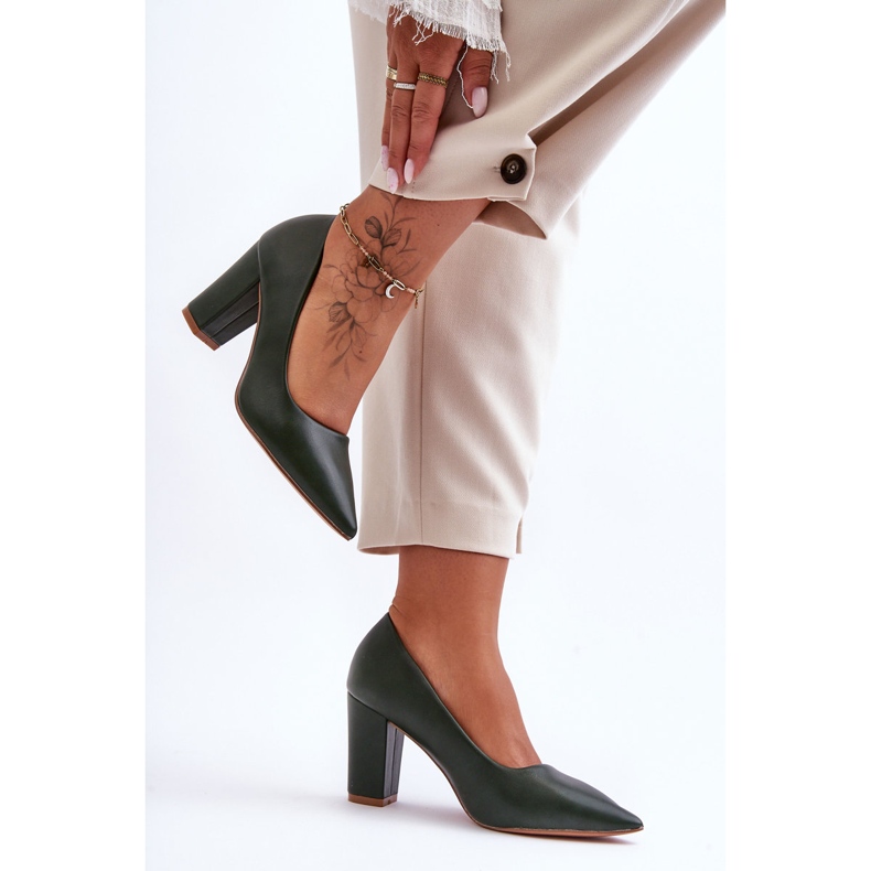 Klassiska högklackade pumps mörkgröna Odessa 1