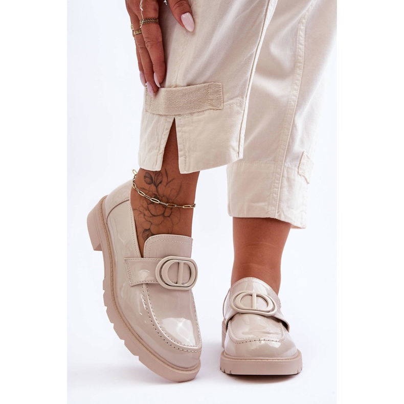 PG1 Lackade Plattform Loafers Beige Jarren 2