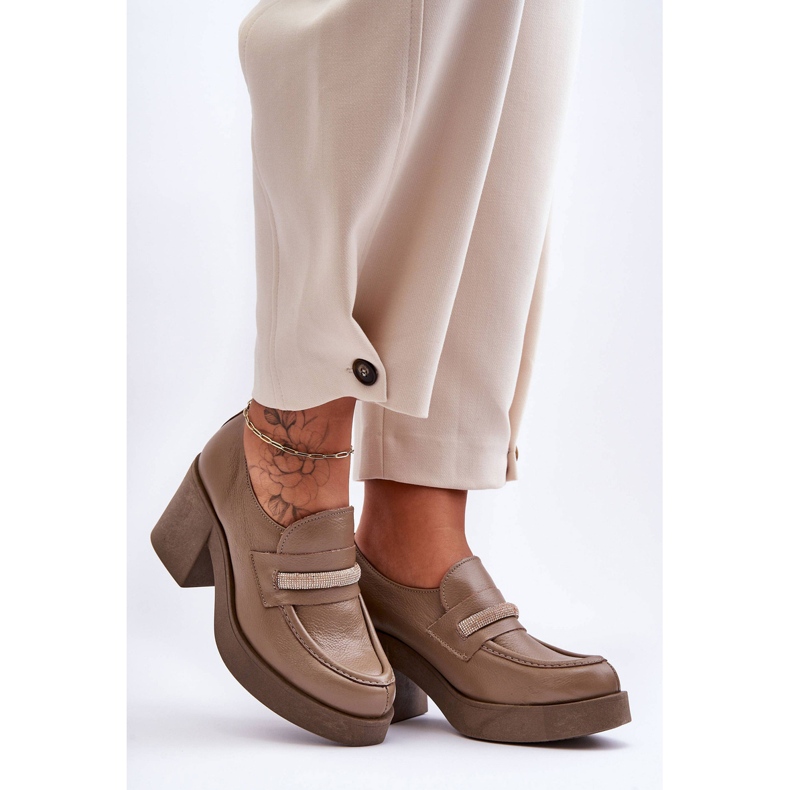 Lemar Läder Brogues På Klack Med Dekoration Mörk Beige Gelanor 1