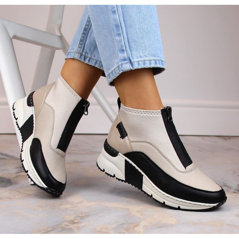 Big Star Stövletter Rieker W RKR608 beige 2