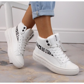 Sportskor isolerade vita Big Star MM274009 1