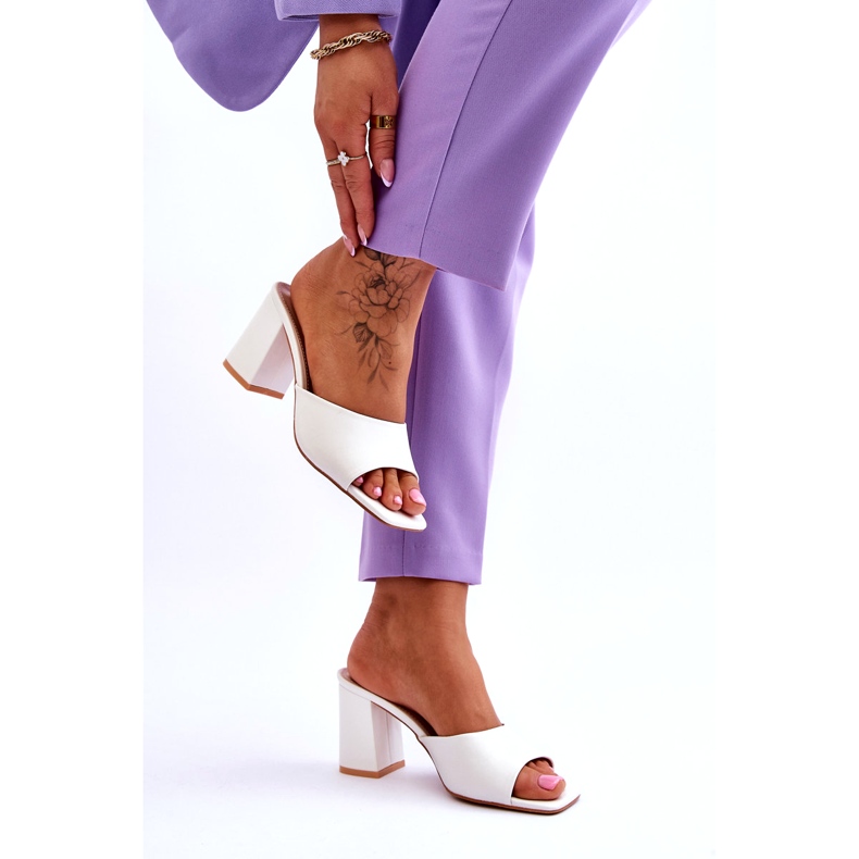 Klassiska tofflor för damer Vita Loara 4