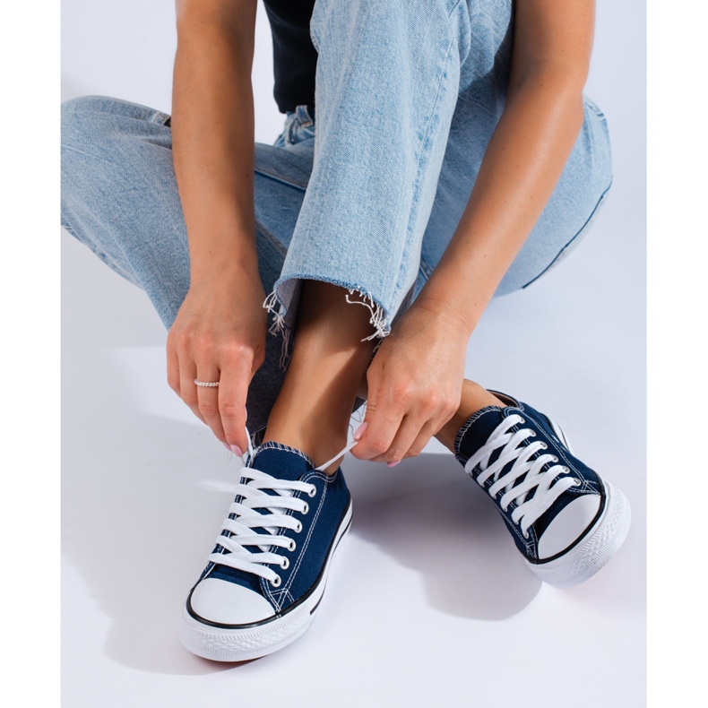 Klassiska marinblå Shelovet sneakers 1