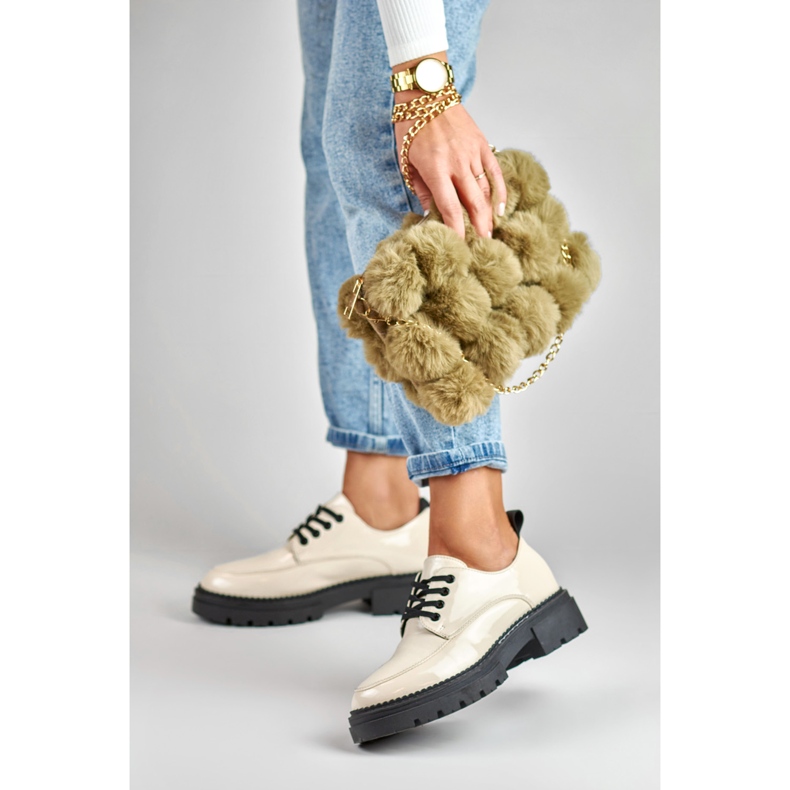 La.Fi Beigelackade snörskor 2