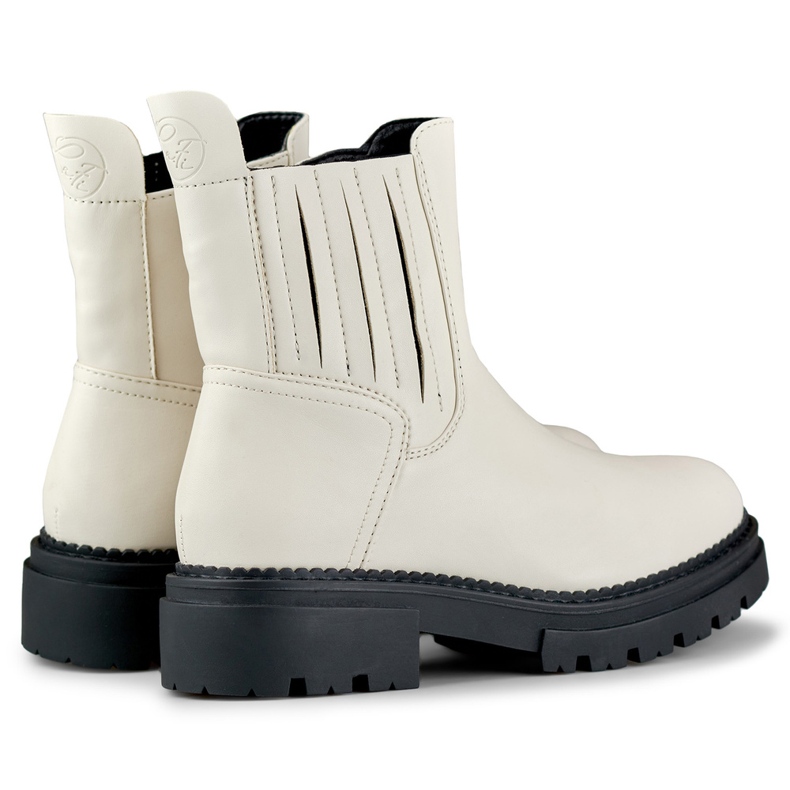 Ljusbeiga damskor i ekoläder från Dany beige 1