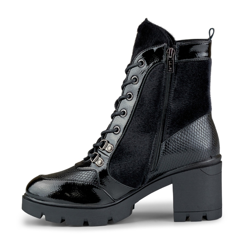 Fashionabla damstövlar gjorda av dekorativt material svart 1