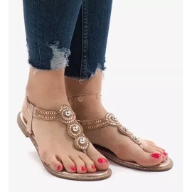 Champagne flip-flops med elastiska dekorerade sandaler ST3107Y gyllene 1