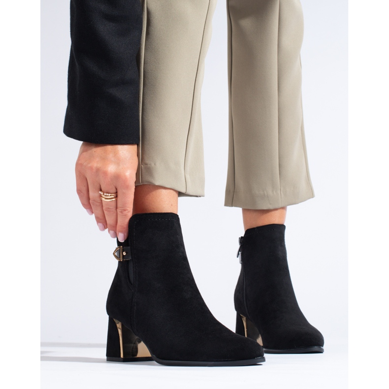 Klassiska stövlar i svart mocka från Shelovet 1