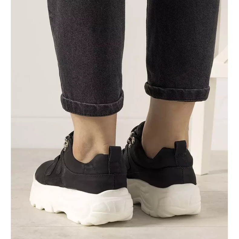 Svarta sportskor med hög Luna -sula 2