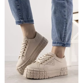 Beige sneakers med en tjock Giselle -sula 1
