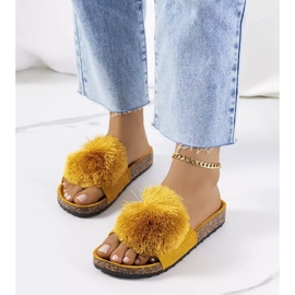 Gula flip-flops på Rett korksula 2