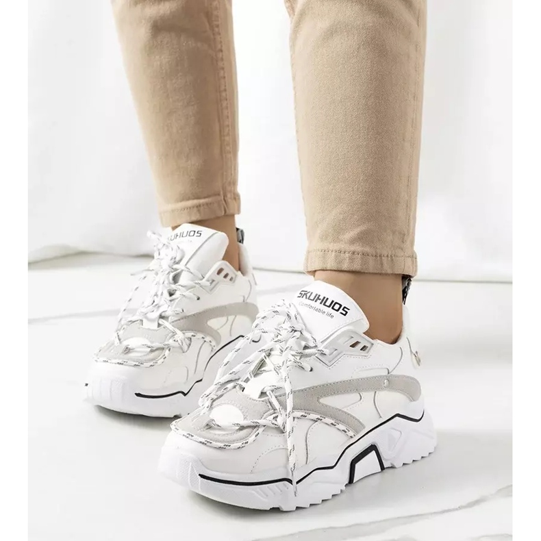 Vita sneakers från Adavale 1