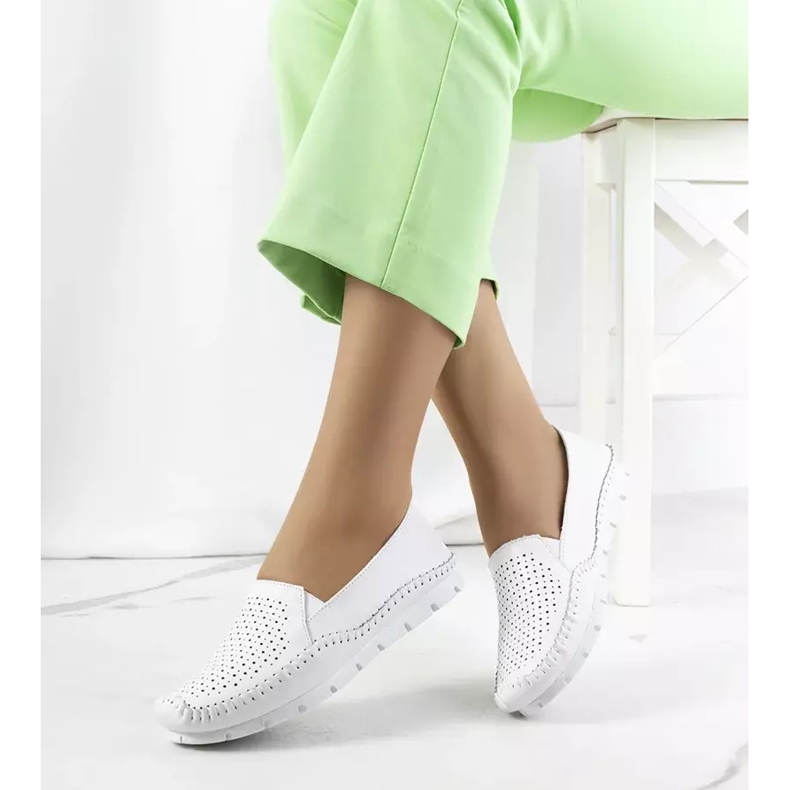 Juiz loafers i vitt läder 2