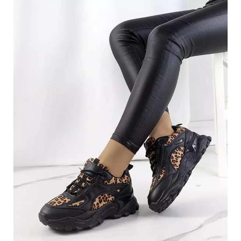 Svarta Akron sneakers 2