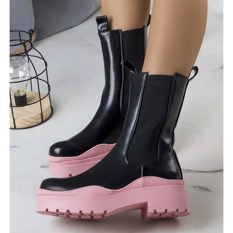 BM Svarta stövlar på rosa Jadiel-sula 2