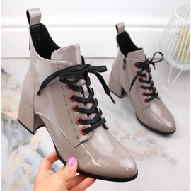 Lackade taupe damstövlar D&amp;A S.Barski Premium Collection MR870-66 beige 1