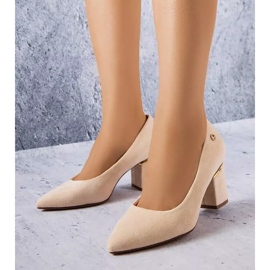 PA1 Beige eleganta pumps från Guérette 1