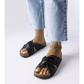 BM Svarta rutschbanor dekorerade med Fresne-material 1