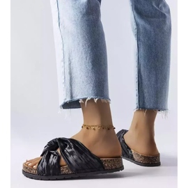 BM Svarta rutschbanor dekorerade med Fresne-material 2