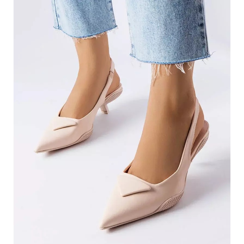 Beiga sandaler med låg klack från Labonté beige 1