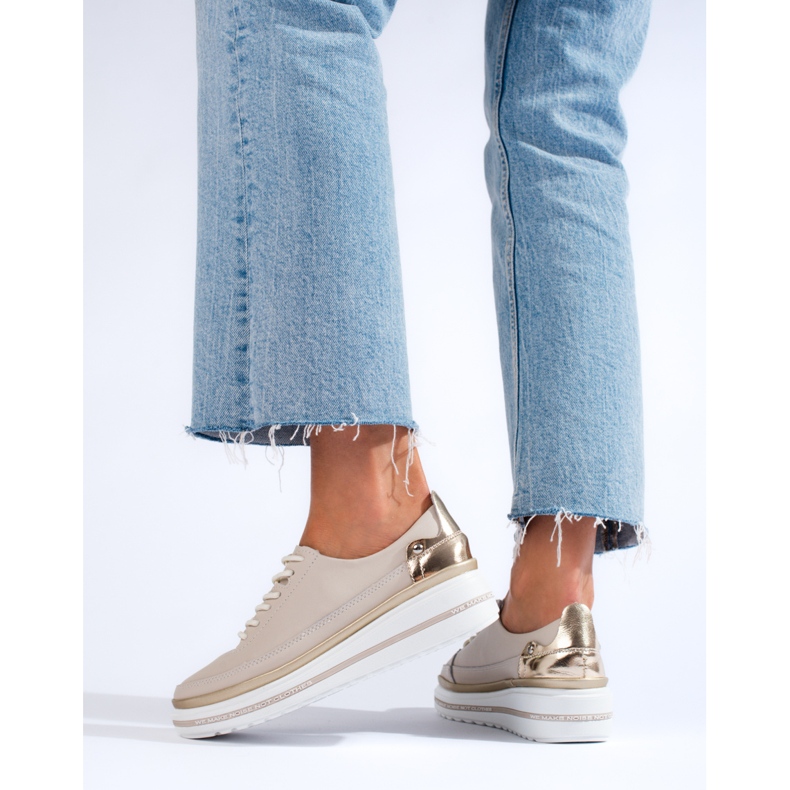 SHELOVET Damskor i beige läder på Shlovet-plattformen 2