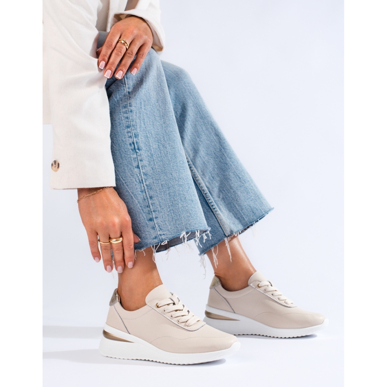 Beige wedge sneakers i läder från Shelovet 1