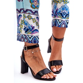 Klassiska damsandaler på klack Svart 4