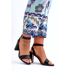 Klassiska damsandaler på klack Svart 3