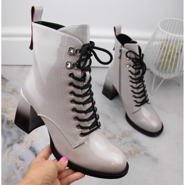 Damlackerade högklackade stövlar D&amp;A S.Barski Premium Collection MR870-06 grå 1