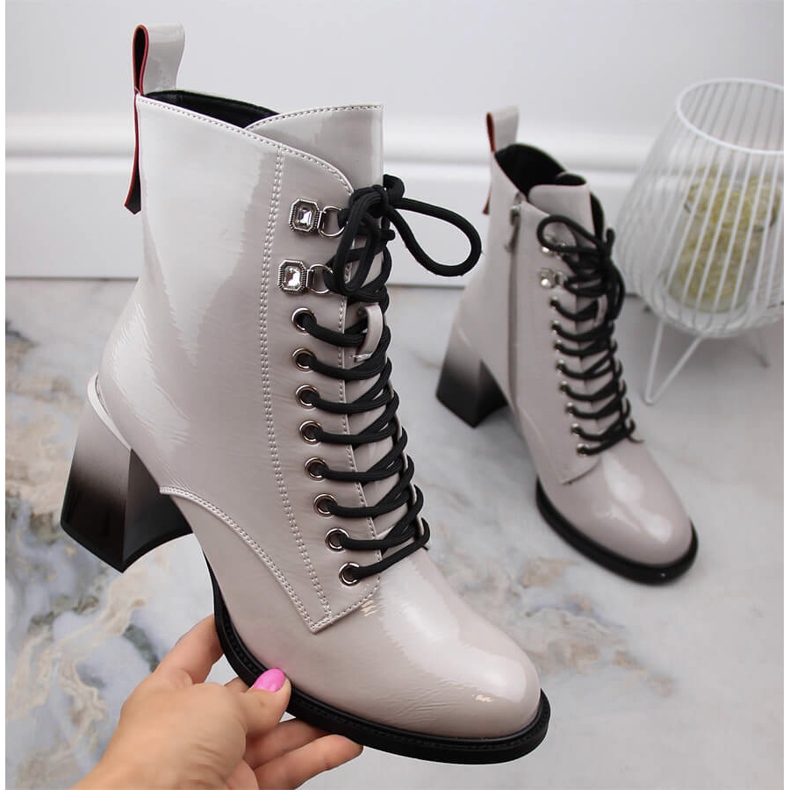 Damlackerade högklackade stövlar D&amp;A S.Barski Premium Collection MR870-06 grå 1