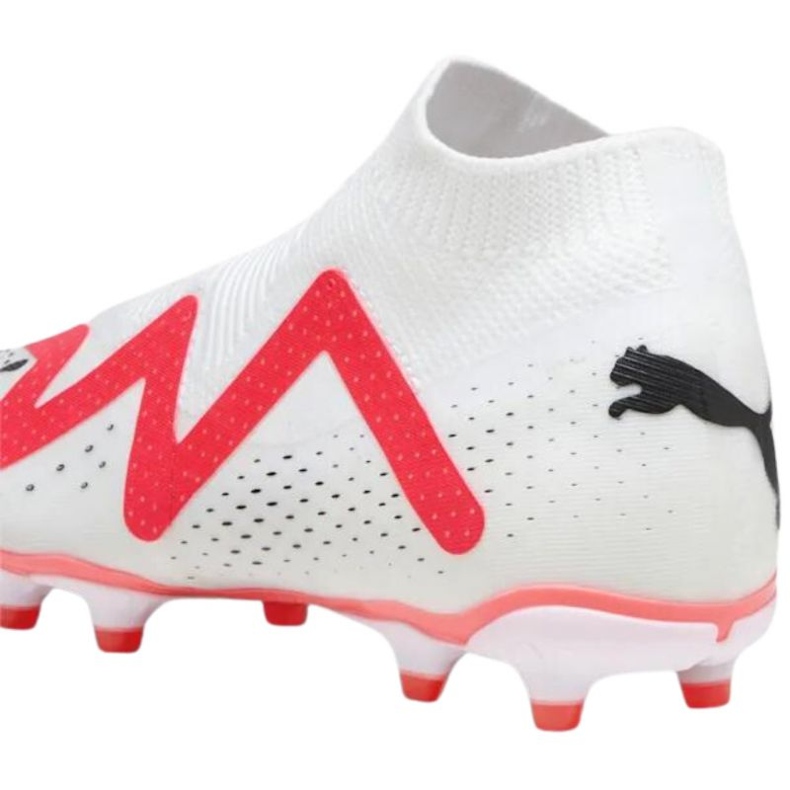 Puma Future Match+ Ll FG/AG 107366 01 vita fotbollsskor med strumpa 2