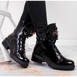 Damstövlar med pärlor, isolerade, patentsvarta Jezzi RMR2071-15 1
