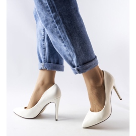 Vita patenterade Marcos stiletter 1