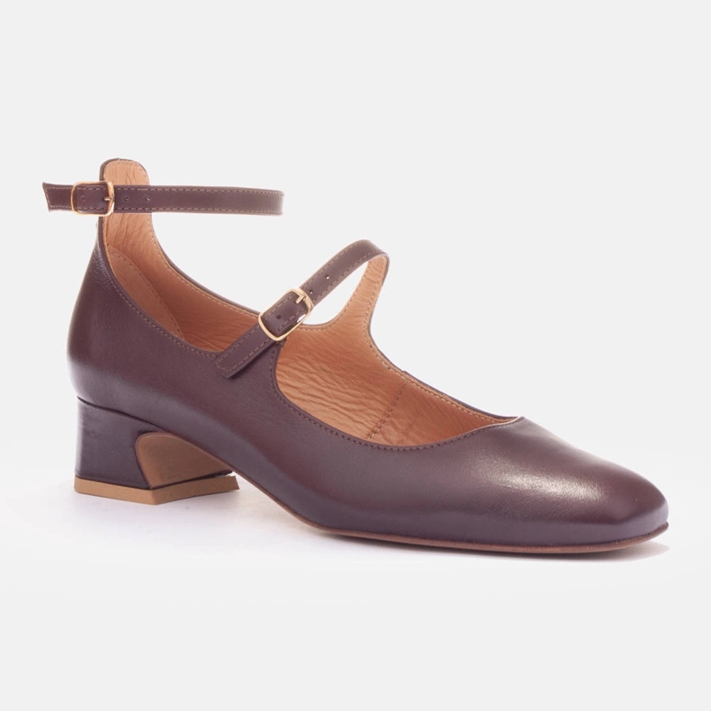 Marco Shoes Pumpar med spänne röd 1