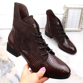 Bruna damstövlar med platt klack, isolerade, Vinceza 16439 1