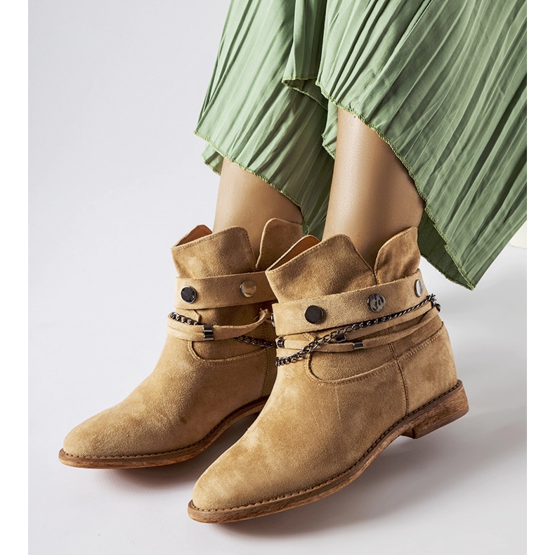 Beige isolerade kilstövlar från Rinehart 1