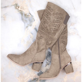 Genombrutna damstövlar i beige mocka Vinceza 16443 1