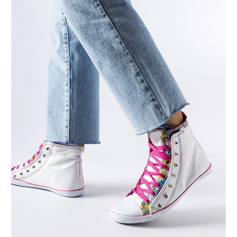Vita high-top sneakers med Marphisa-blommor 1