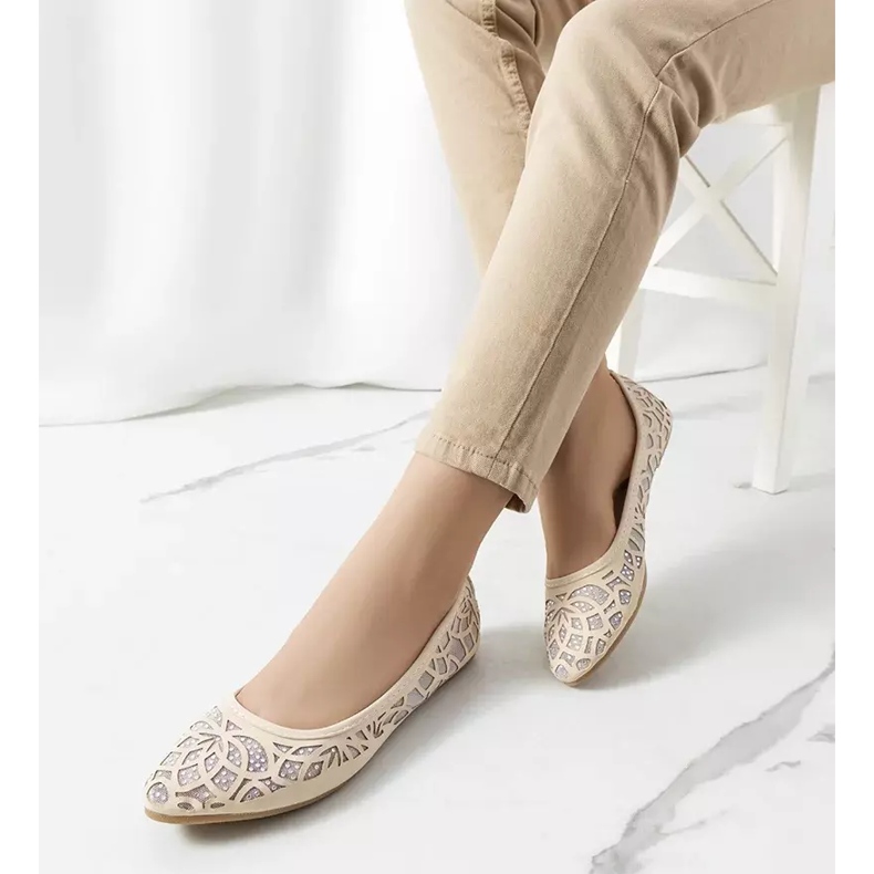 PA1 Lavarin beige genombrutna ballerinor 2