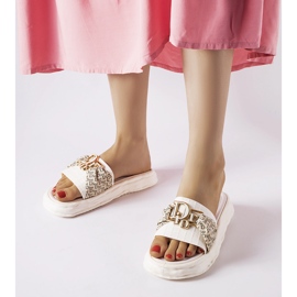 Inna Bérard vita dekorativa gummiflip-flops 1