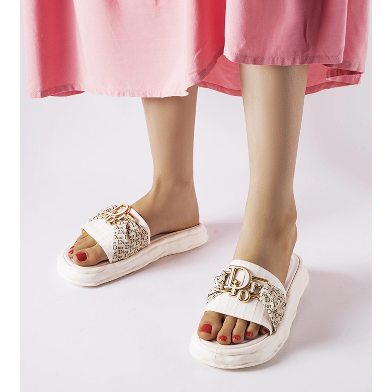 Inna Bérard vita dekorativa gummiflip-flops 1