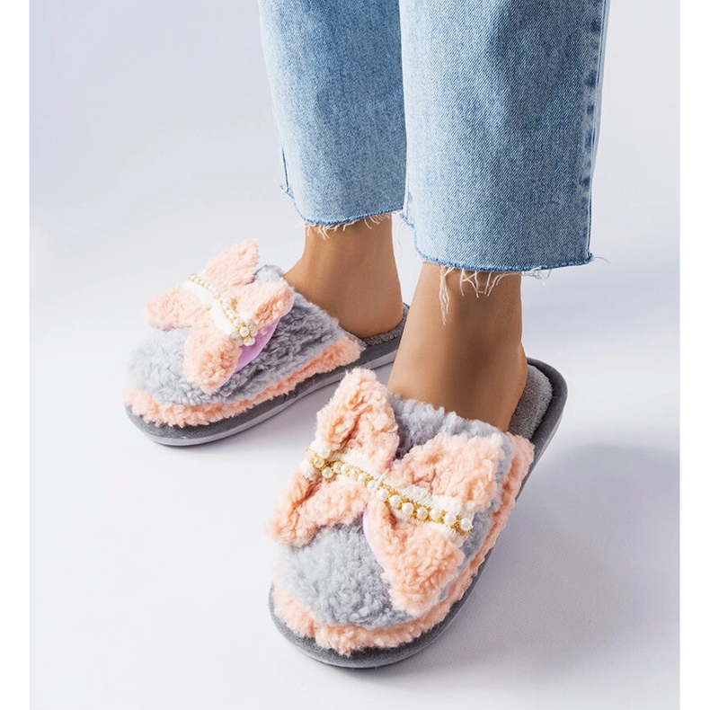 Grå och rosa tofflor med rosett 1