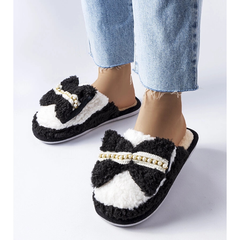 Svarta och vita tofflor med rosett 1