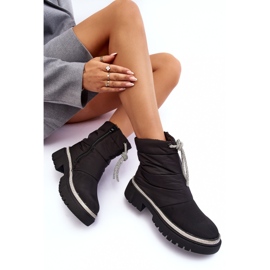 PS1 Svarta Plotia dekorerade snöstövlar med platt klack 1