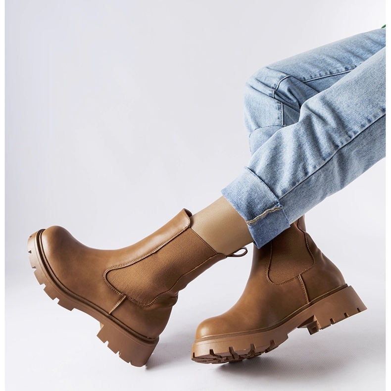 Bruna höga slip-on Chelsea boots från Verones 1