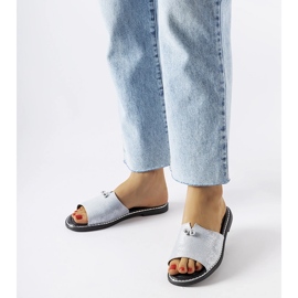 Blå metallic flip-flops med Frederi pärlor silver- 1