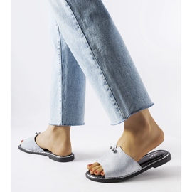 Blå metallic flip-flops med Frederi pärlor silver- 2